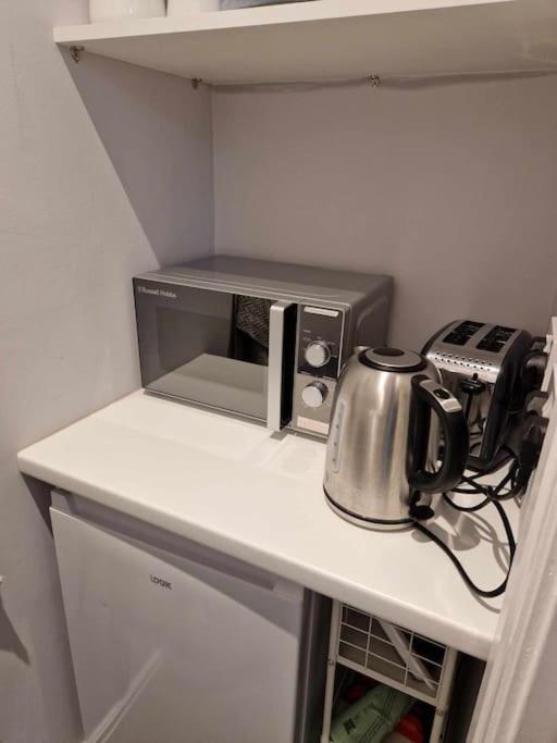 Room On Heath Park Cardiff Ngoại thất bức ảnh