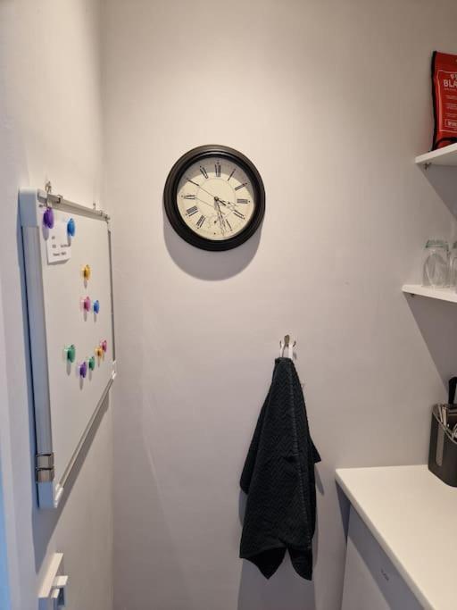 Room On Heath Park Cardiff Ngoại thất bức ảnh