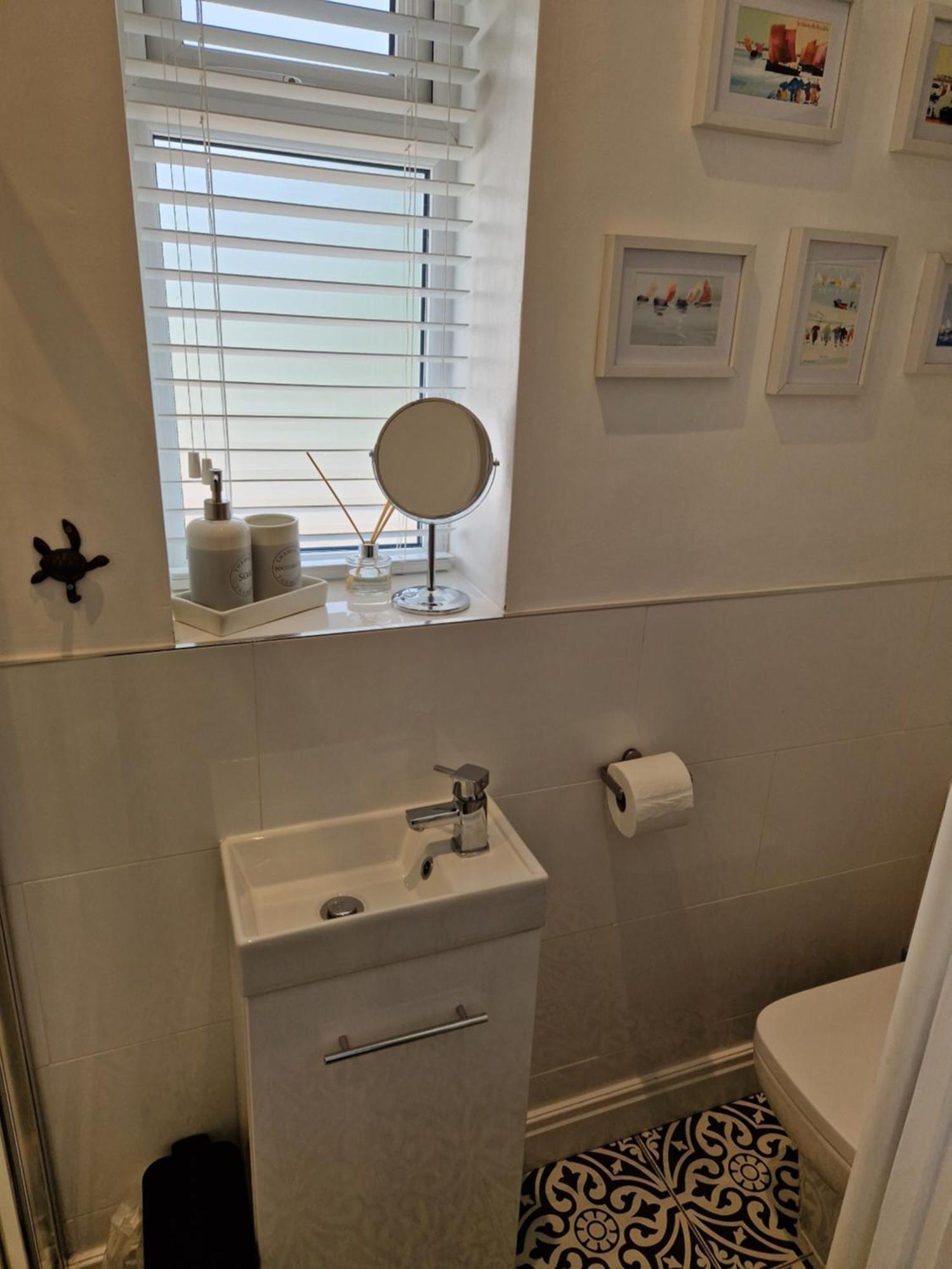 Room On Heath Park Cardiff Ngoại thất bức ảnh